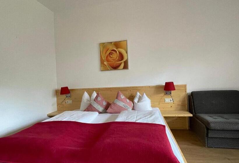 标准三人间, Berghof Nassfeld