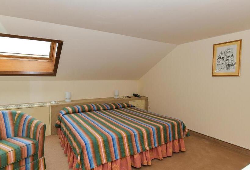 חדר סטנדרט, Elite