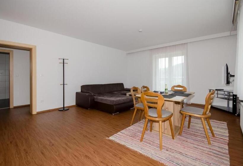 شقة غرفتين, Familienhotel Steindl