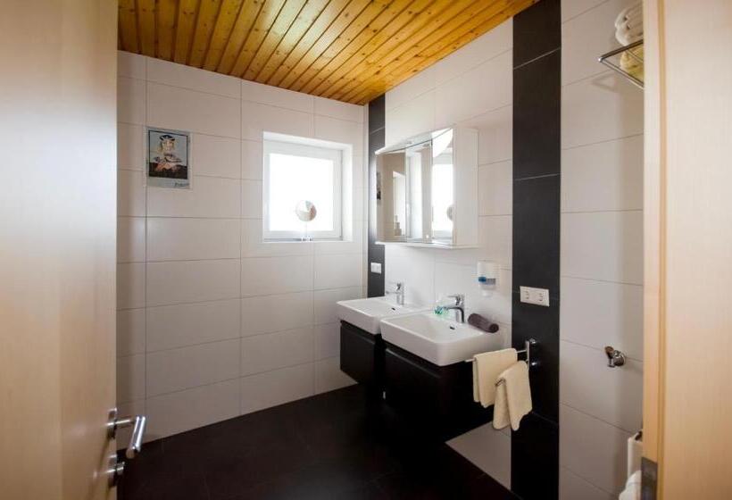 شقة غرفتين, Familienhotel Steindl