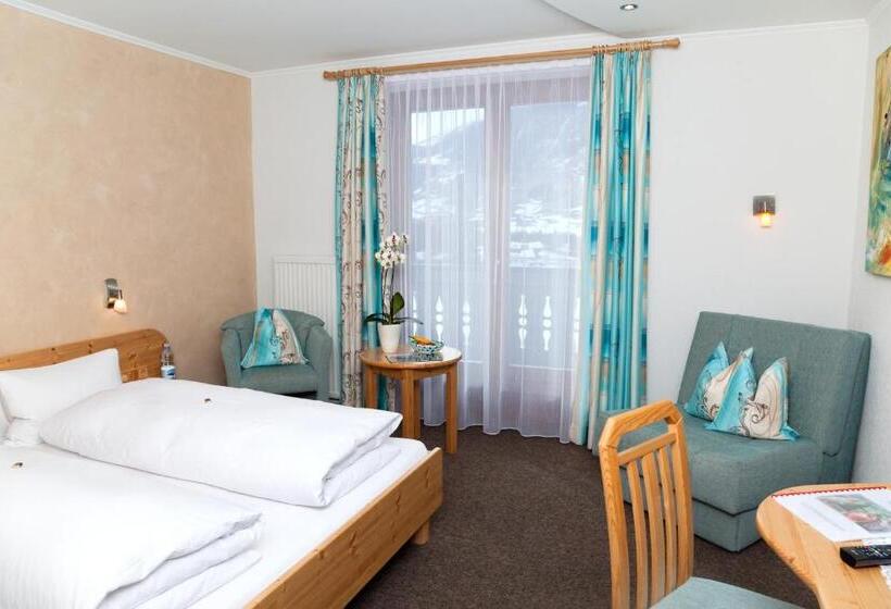 スタンダードトリプルルーム, Garni Burger