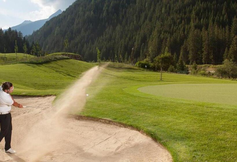 バルコニー付きデラックスルーム, Garni Burger