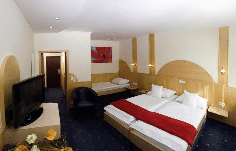 Номер Стандарт Трехместный, Hecher