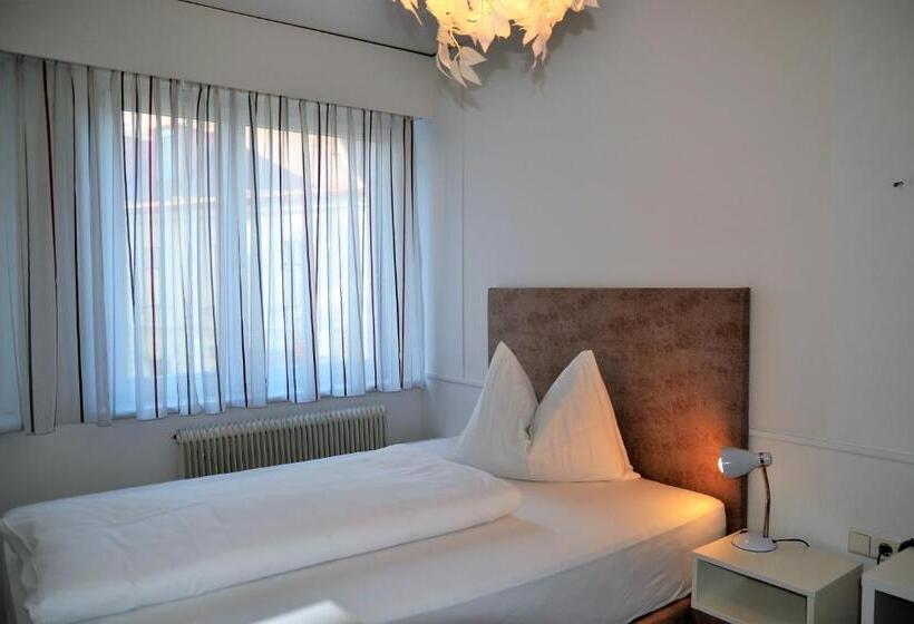 Номер Стандарт Индивидуальный, Hecher