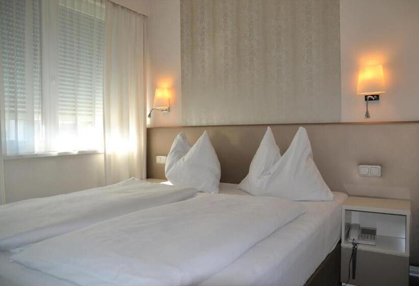 Номер Комфорт, Hecher