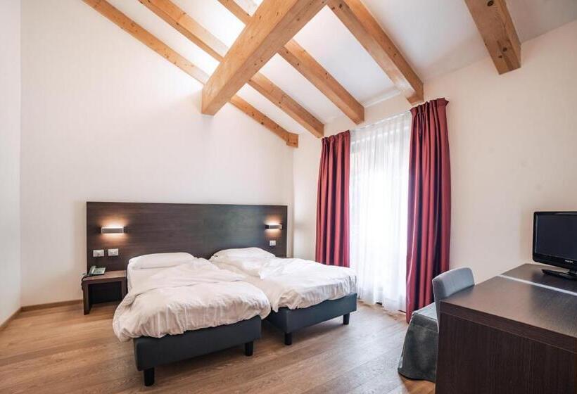 جناح عائلي, Montana