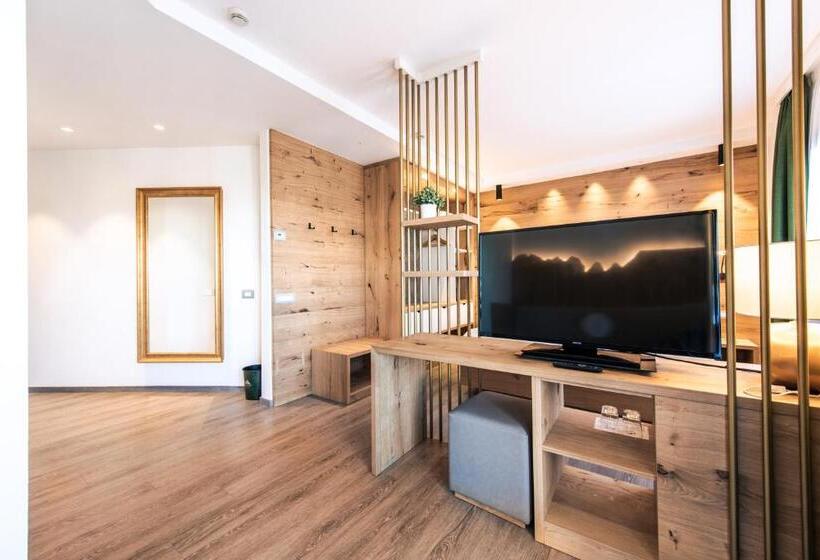 غرفة ديلوكس, Montana