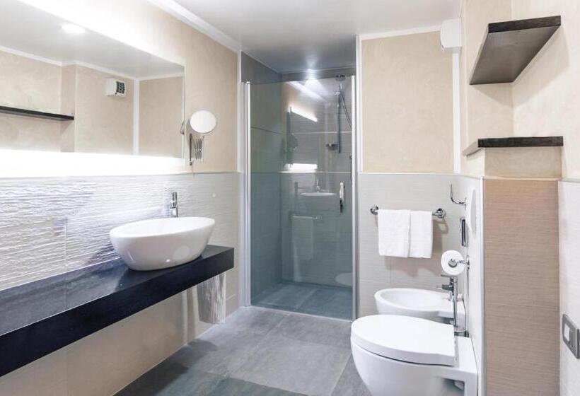 غرفة قياسية, Montana