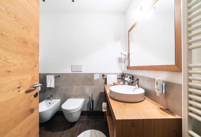 غرفة قياسية سرير كينج, Montana