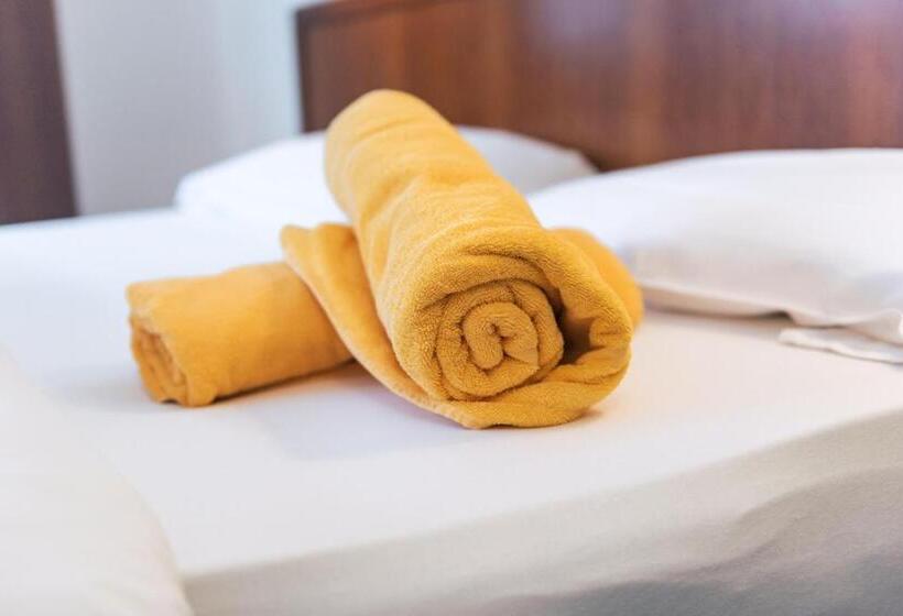 غرفة قياسية, Montana