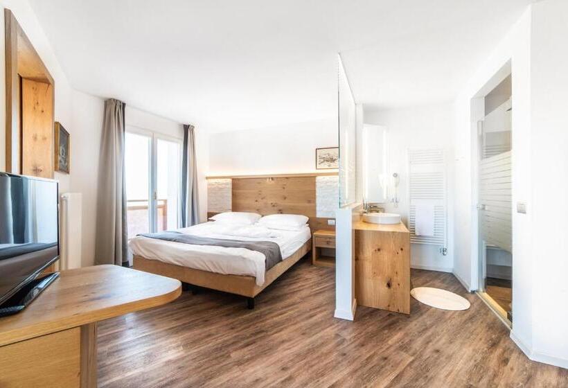 جناح جونيور مزوَّد بشرفة, Montana