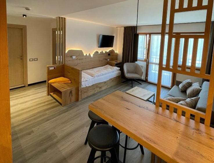 جناح مزوَّد بشرفة, Montana