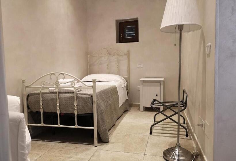 اتاق راحتی سه تخته, Relais La Pretura