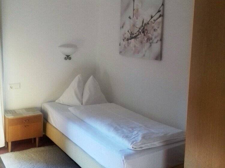 חדר סטנדרט יחיד, Restaurant Schaurhof