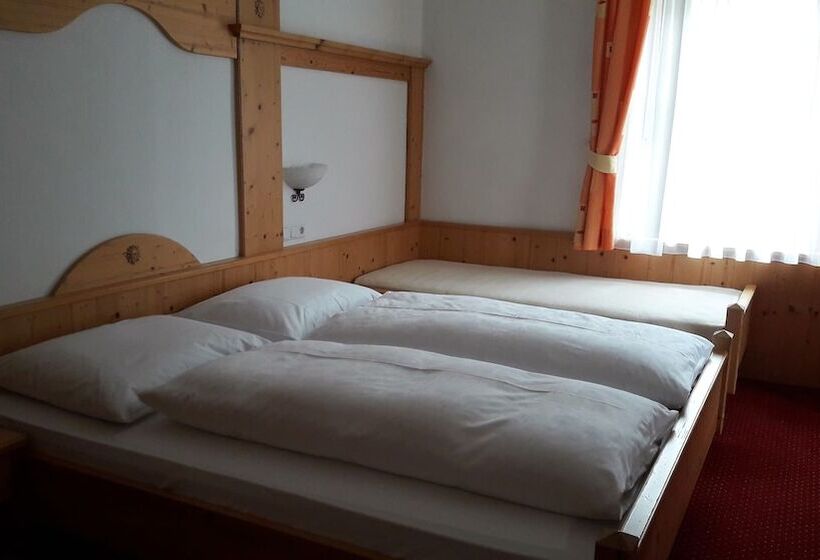 스탠다드 트리플 룸, Restaurant Schaurhof