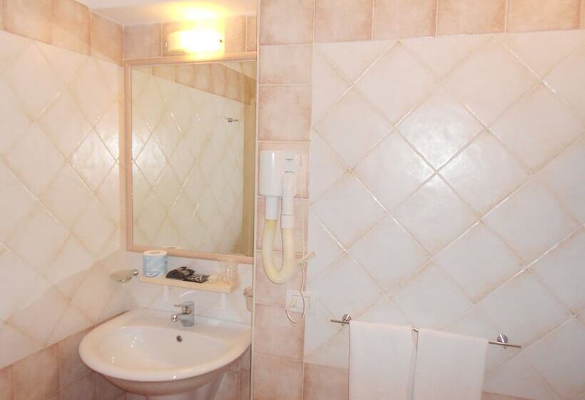 חדר קומפורט, Tabby