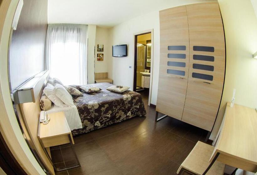 חדר סופריור עם מרפסת, Taormina