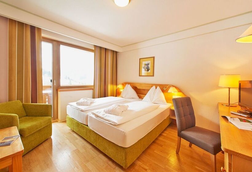 اتاق استاندارد با چشم‌انداز کوهستان, Nockresort