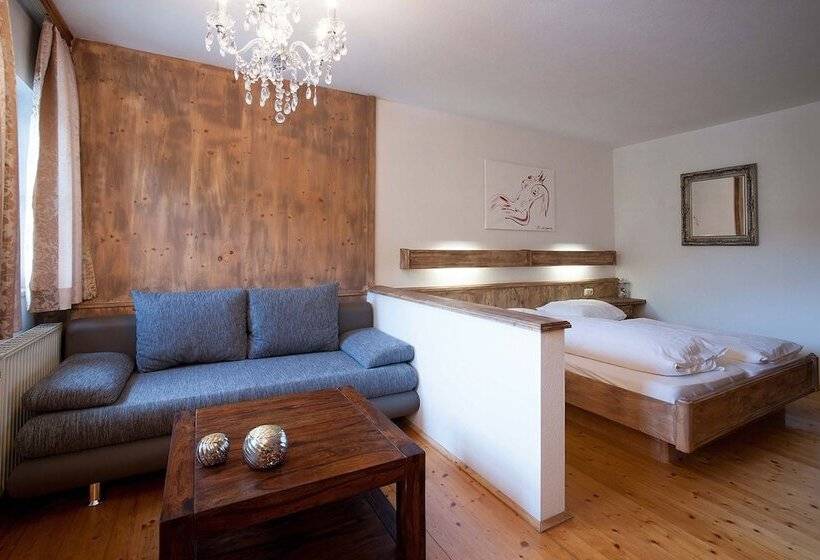 コンフォートルーム, Alte Post