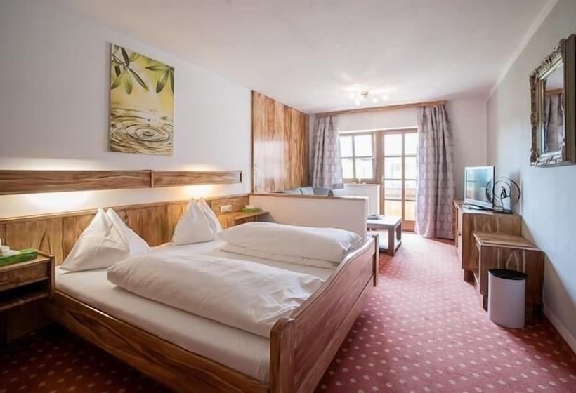 コンフォートルーム, Alte Post