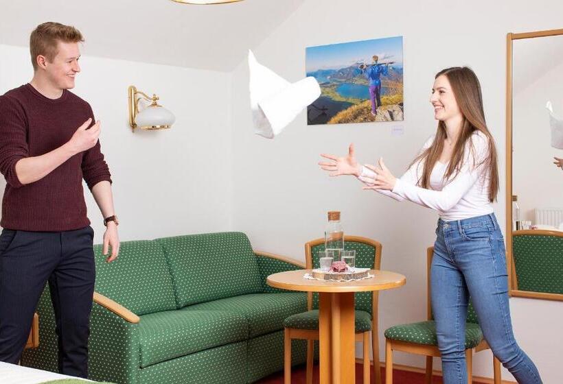 Семейные Апартаменты, Garni Weberhäusl