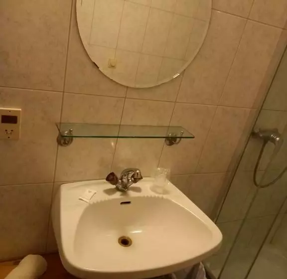 Standard Yhden Hengen Huone, Gasthof Zum Pfandl