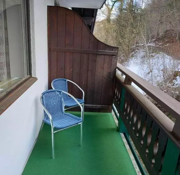Standard Kolmen Hengen Huone, Gasthof Zum Pfandl