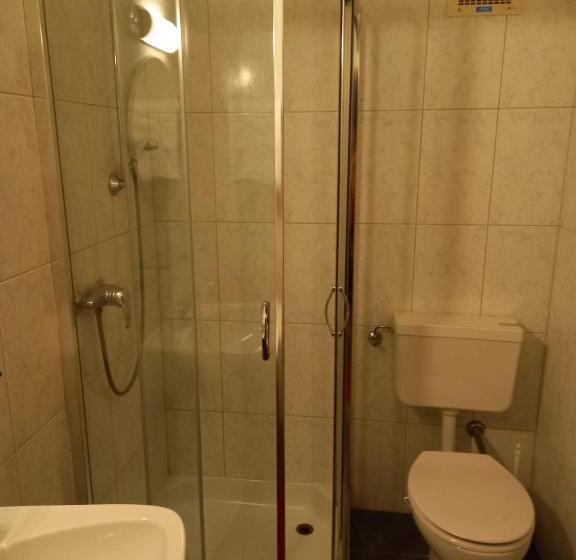 חדר סטנדרט לשלושה, Gasthof Zum Pfandl