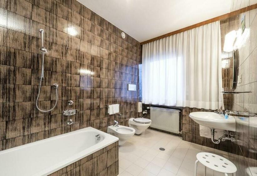 חדר אקונומי, Pension Prack