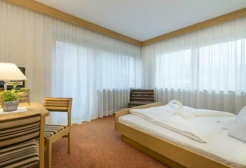 Economy-huone, Pension Prack