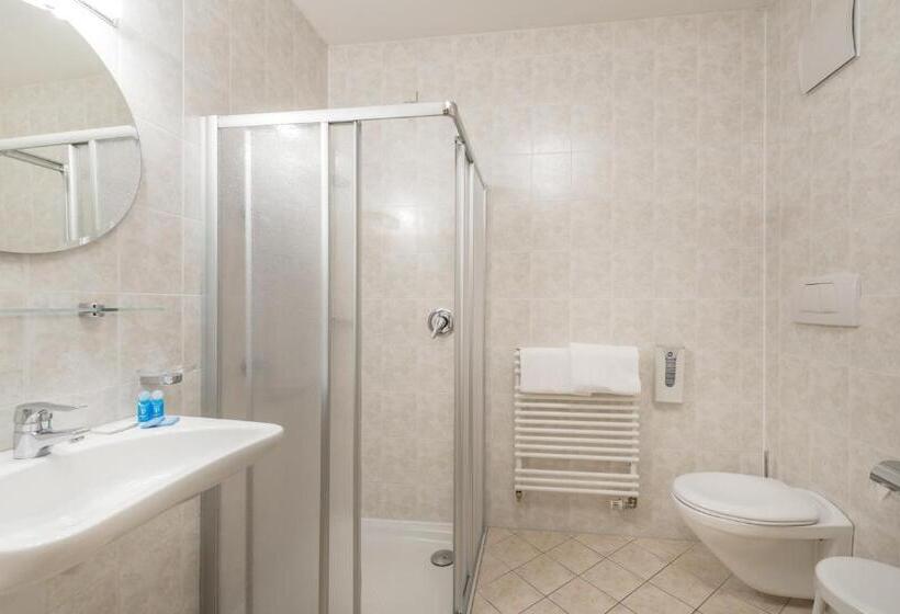 חדר קומפורט, Pension Prack