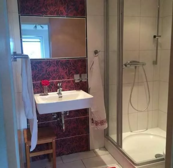Huoneisto 1 Makuuhuone Parveke, Rauhbergerhof