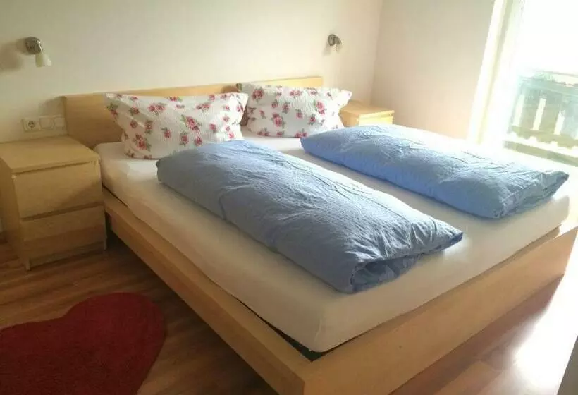 Huoneisto 1 Makuuhuone Parveke, Rauhbergerhof