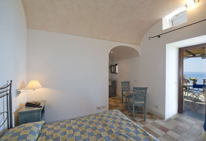 חדר סטנדרט נוף לים עם טרסה, Villa Il Frantoio And Lilmar