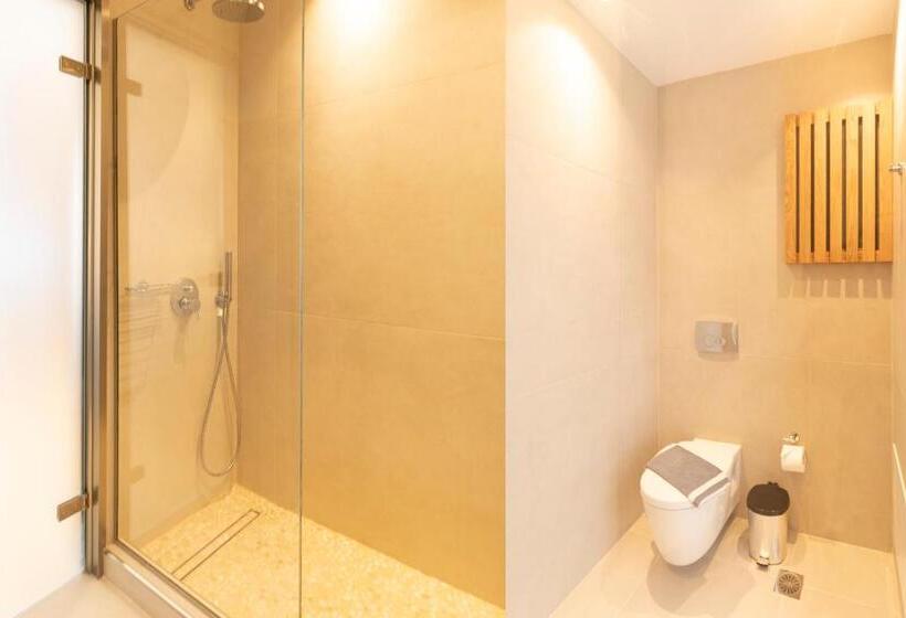 Escritório Superior, Louis Studios Santorini