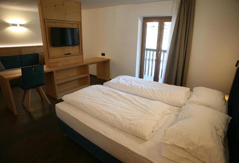 디럭스 룸, Alpen Hotel Vidi