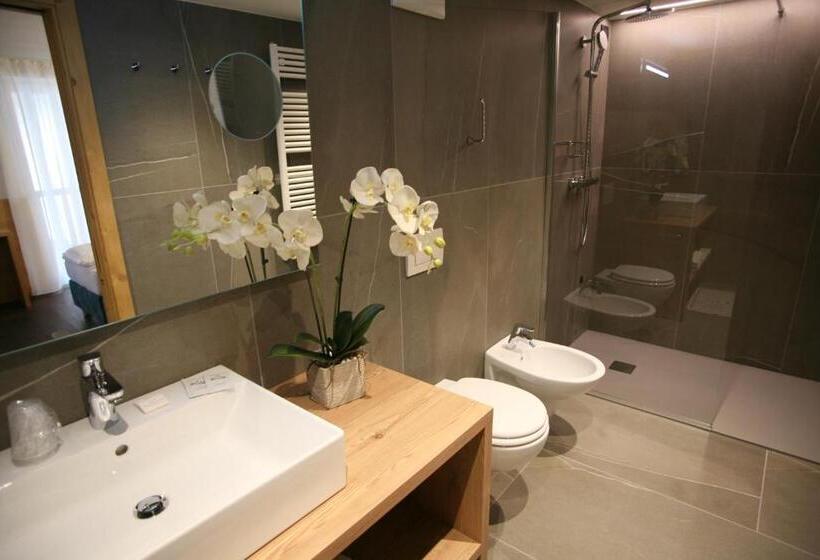 발코니가 있는 스위트, Alpen Hotel Vidi