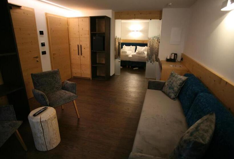 발코니가 있는 스위트, Alpen Hotel Vidi