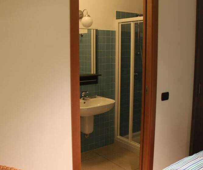 اتاق استاندارد سه نفره, Prenditempo