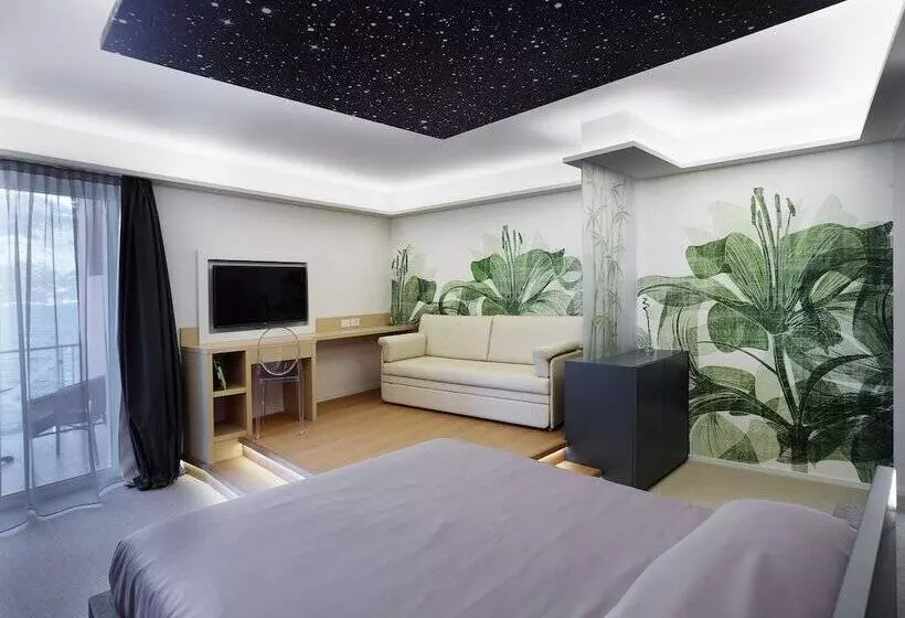 Superior Junior Suite