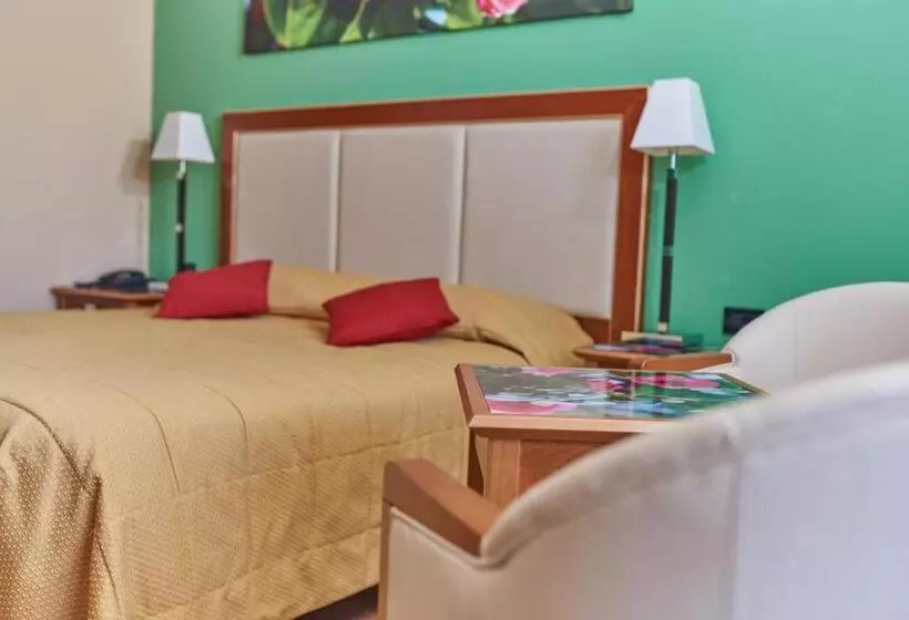 Comfort room with lake view, Belfiore Park Hotel 4stars Superior Adults Only