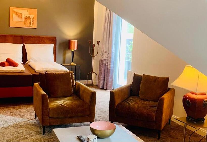 Номер Стандарт, Besotel Mettmann Schicke Fewo Oder Apartments Nähe Golfplatz Gruiten Und Neandertal Mit Glasfaser Wl