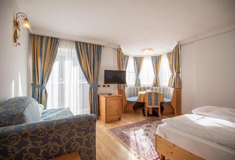 اتاق سوپریور سه تخته, Chalet All'imperatore