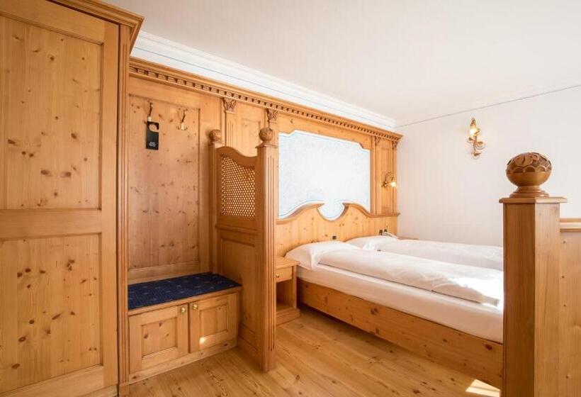 חדר סטנדרט לארבעה, Chalet All'imperatore