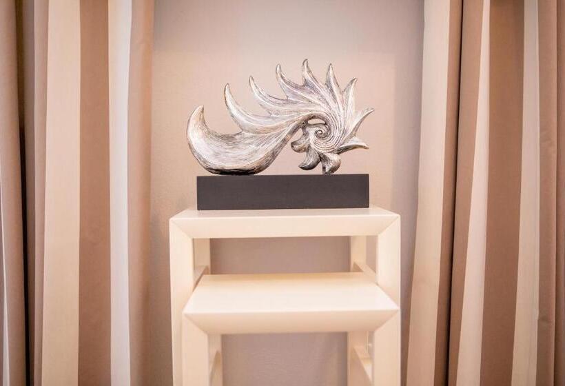 جناح جونيور, Hirsch1783 Hotel Landhaus