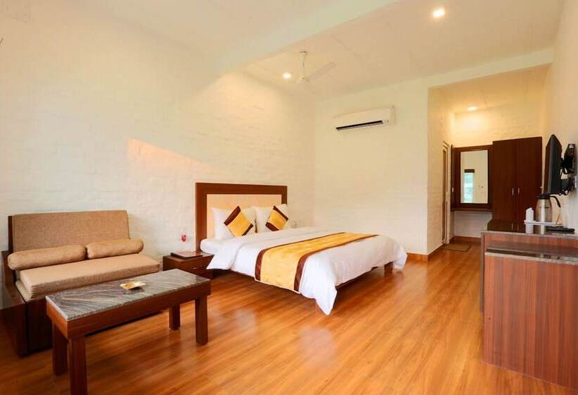 豪华房间, Aapno Ghar Resort & Amusement Park