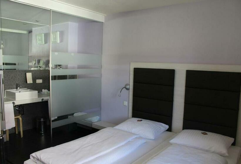 חדר ביזנס, Amiga