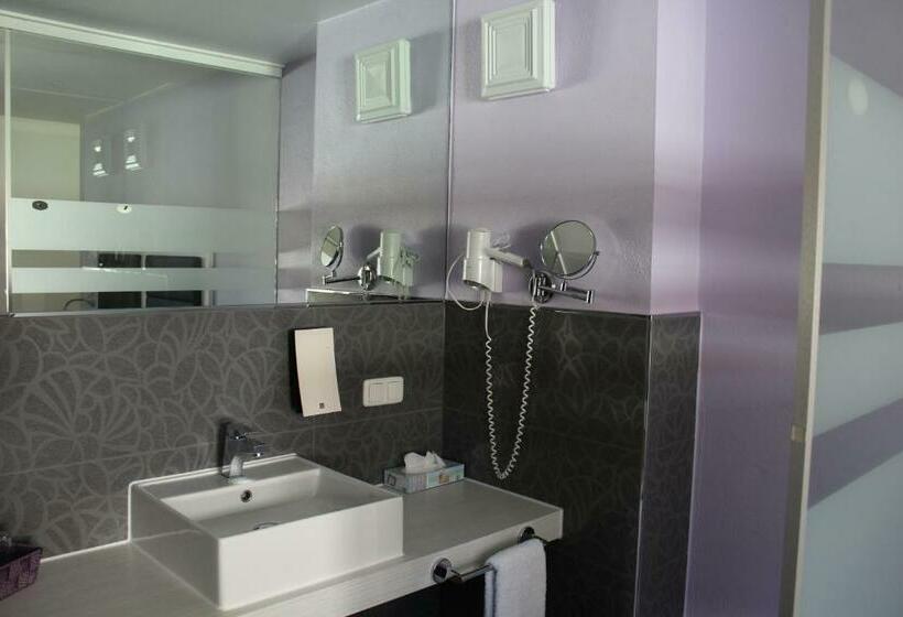 חדר ביזנס, Amiga