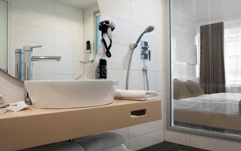 اتاق راحتی, Bayer S