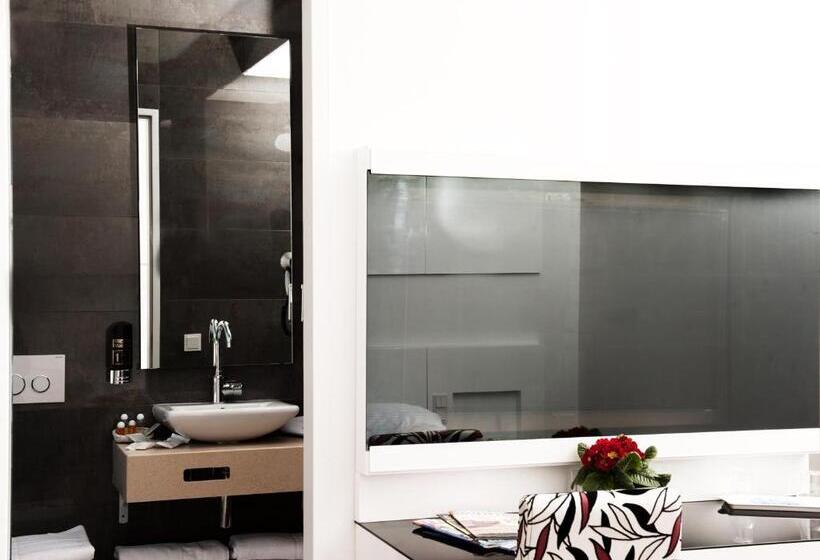 اتاق استاندارد یک نفره, Bayer S